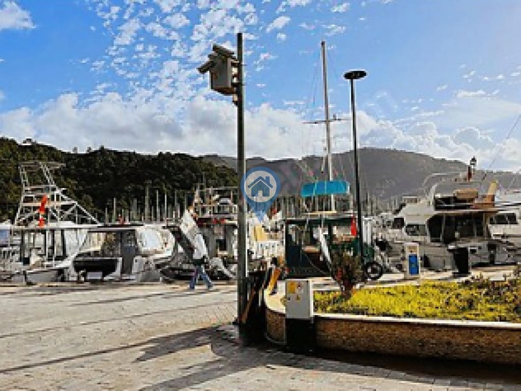 SU EMLAK BARLAR SOKAĞINDA SATILIK MÜSTAKİL DÜKKAN