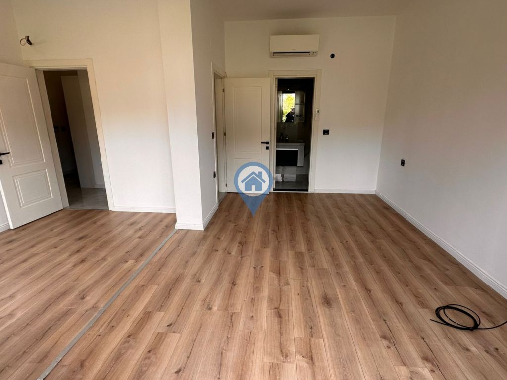 SU EMLAK KEMERALTI MAHALLLESİNDE SATILIK 3+1 GİRİŞ KATI