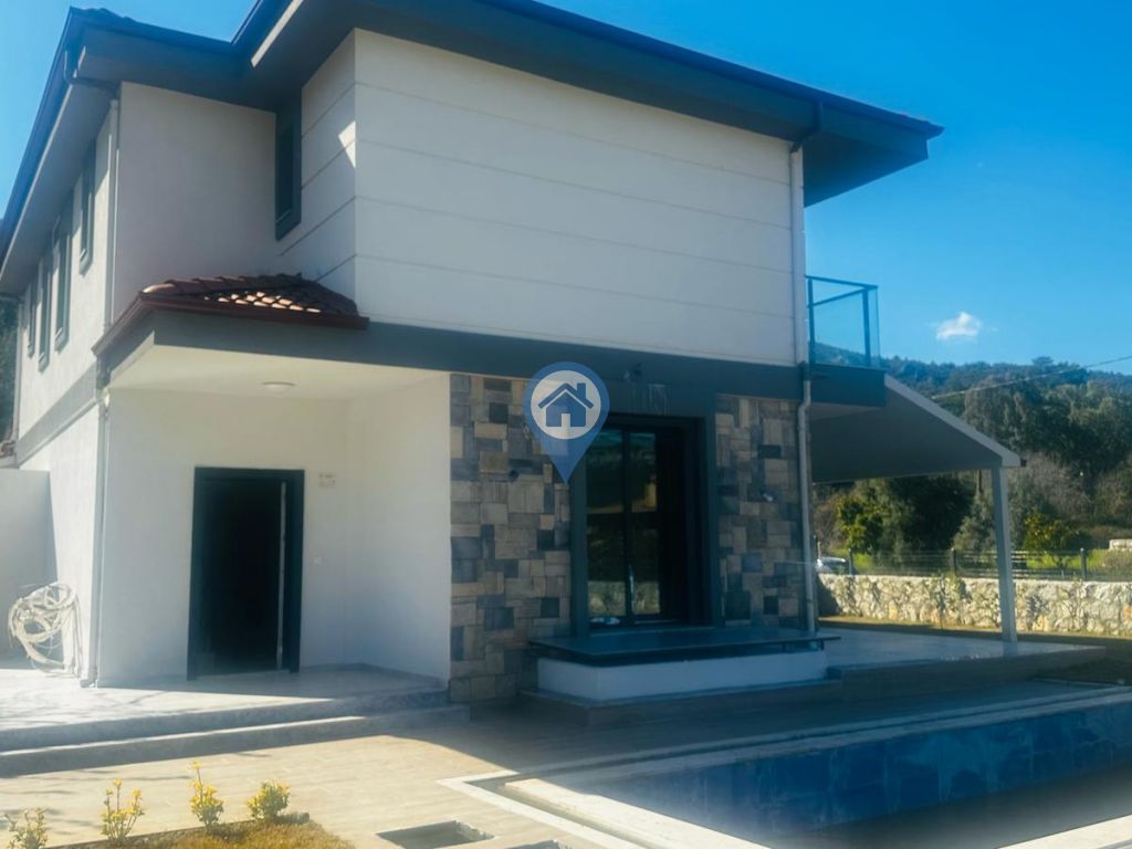 SU EMLAK ÇAMLIDA SATILIK 4+1 İKİZ MÜSTAKİL HAVUZLU VİLLA