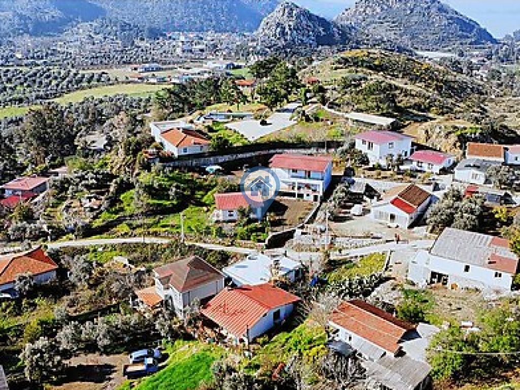 MARMARIS HISARÖNÜ MAHALLESINDE MERKEZI KONUMDA SATILIK EV