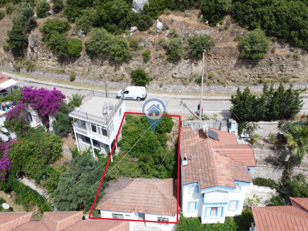 EGENIN İNCISI BOZBURUNDA MÜSTAKIL PARSEL İÇINDE SATILIK EV