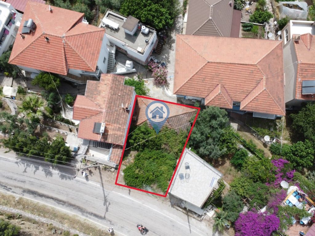 EGENIN İNCISI BOZBURUNDA MÜSTAKIL PARSEL İÇINDE SATILIK EV