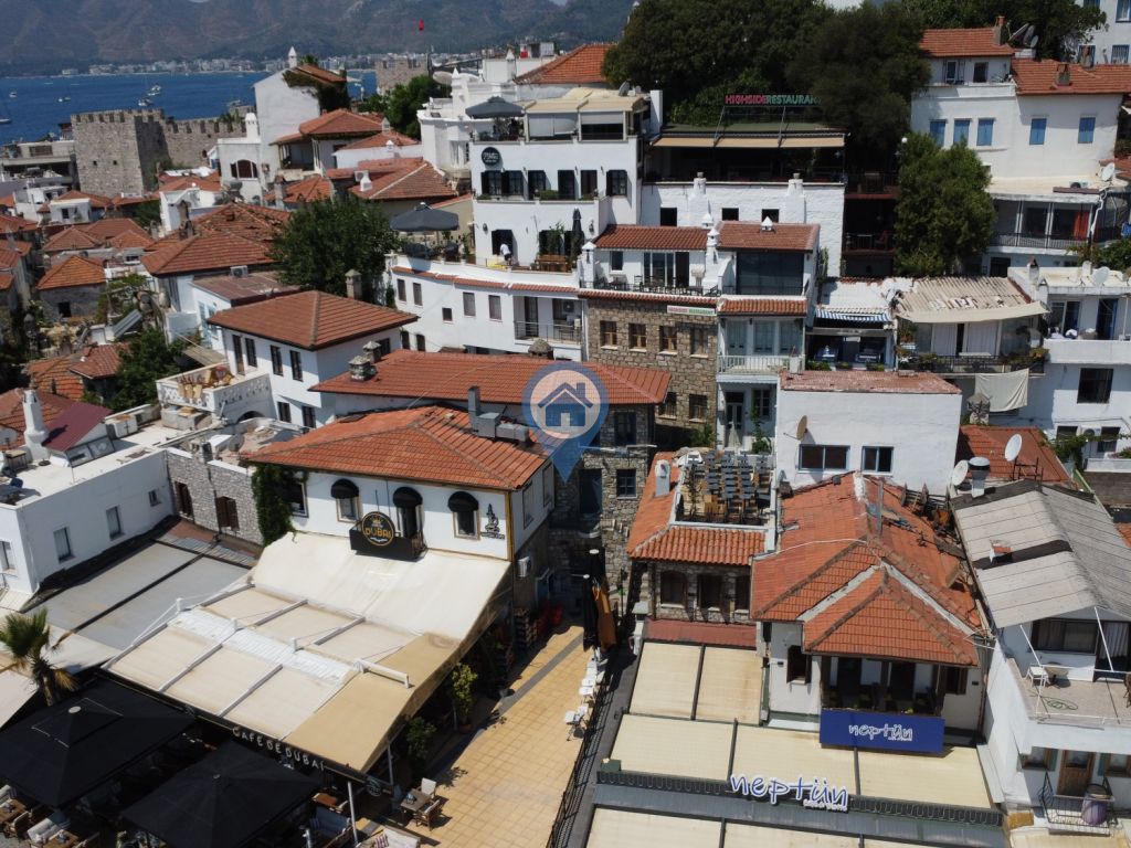 SU EMLAK MARİNADA SATILIK KOMPLE TAŞ BİNA