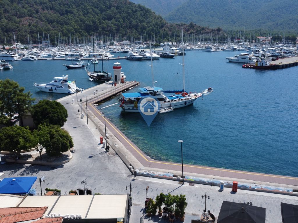 SU EMLAK MARİNADA SATILIK KOMPLE TAŞ BİNA
