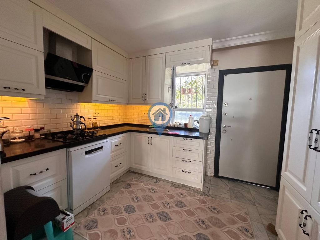 ARMUTALAN 55 TATIL SITESINDE YENILENMIŞ 2+1 SATILIK DAIRE