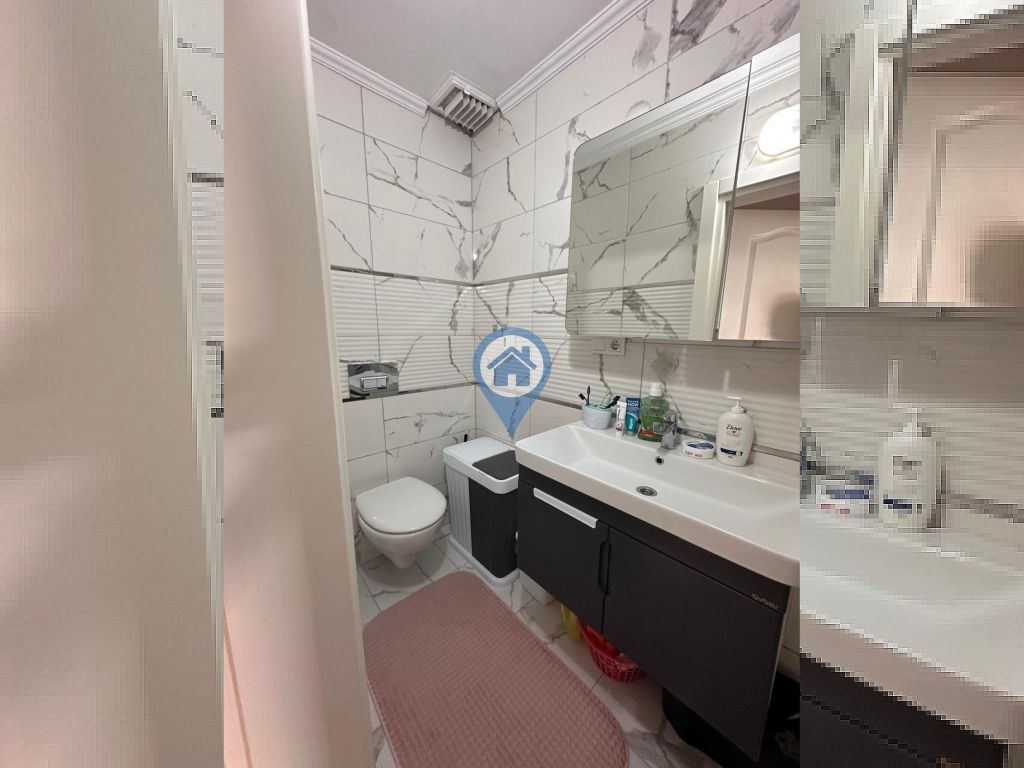 ARMUTALAN 55 TATIL SITESINDE YENILENMIŞ 2+1 SATILIK DAIRE