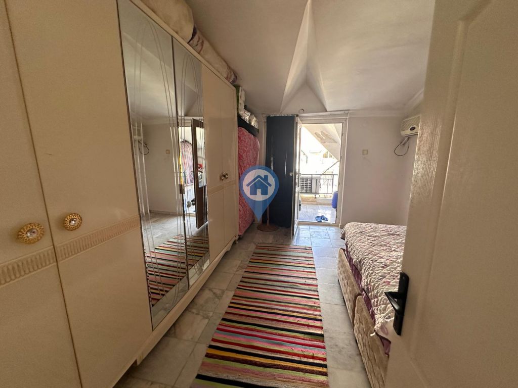 ARMUTALAN 55 TATIL SITESINDE YENILENMIŞ 2+1 SATILIK DAIRE