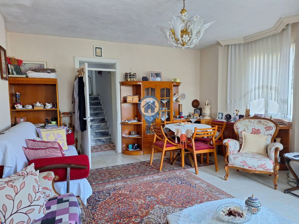 ORMAN TEKNIKER SITESINDE KÖŞE KONUM ÖNÜ AÇIK SATILIK EV