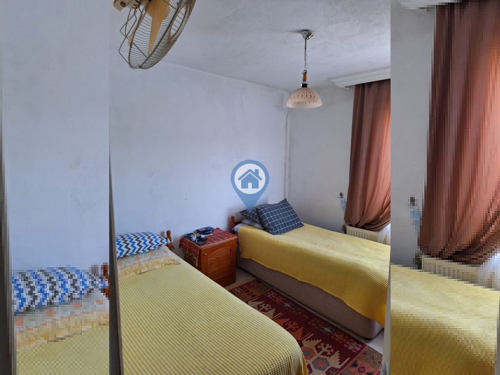 ORMAN TEKNIKER SITESINDE KÖŞE KONUM ÖNÜ AÇIK SATILIK EV