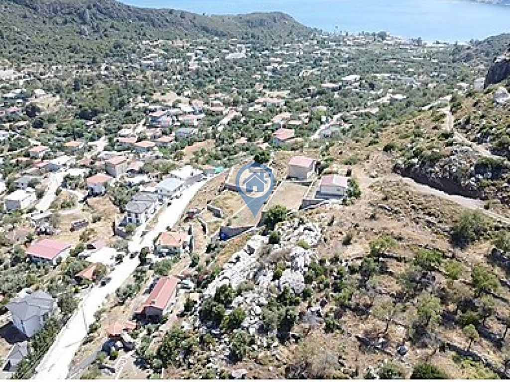 MARMARİS SÖĞÜT KÖYÜNDE YERLEŞİME YAKIN TARLA