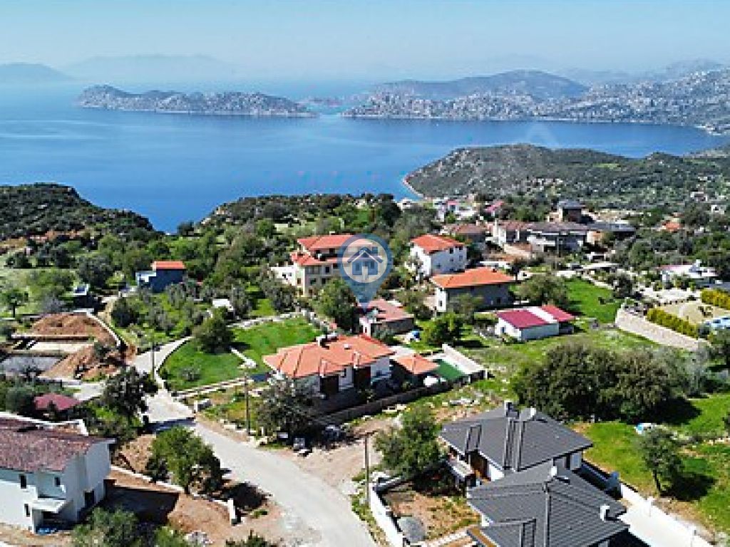 MARMARİS SÖĞÜT KÖYÜNDE SATILIK İMARLI ARSA