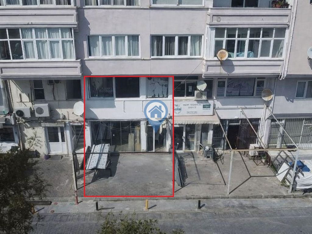 BARLAR SOKAĞI ARKASINDA GENİŞ İŞ KOLUNA UYGUN SATILIK DÜKKAN
