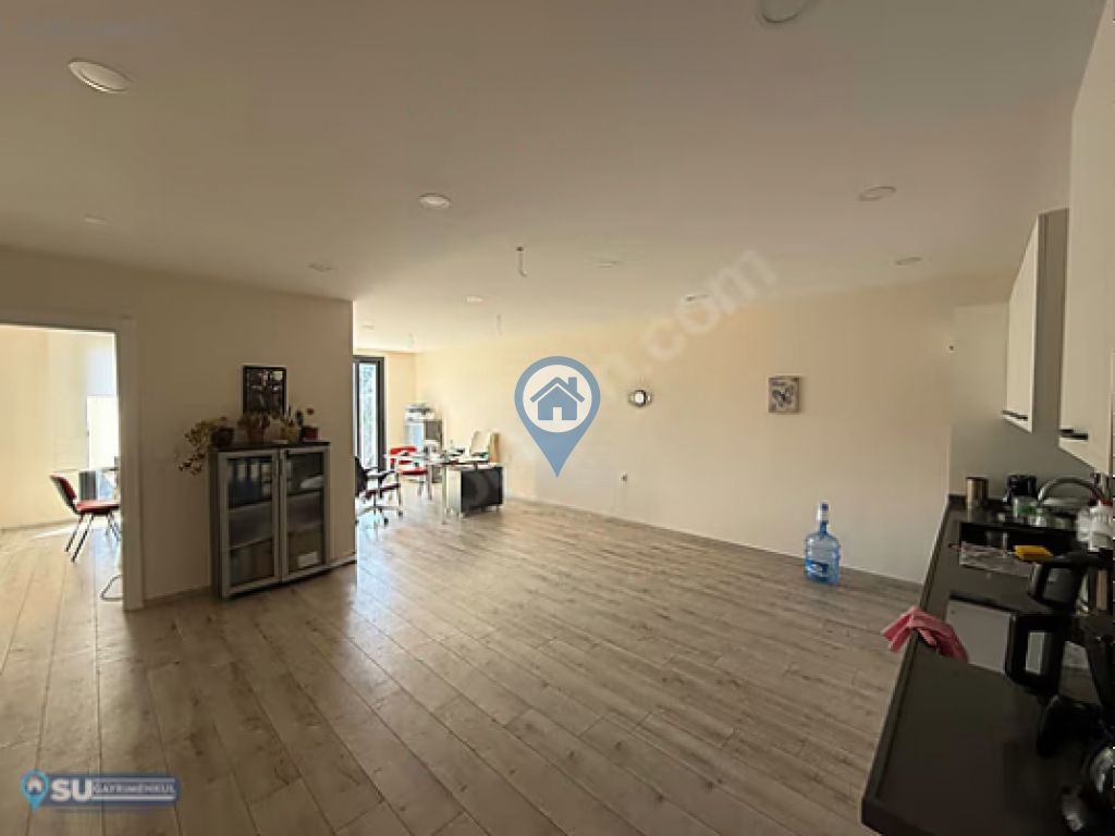 MARMARİS MERKEZDE 5 YILLIK BİNADA GENİŞ 1+1 OFİS & DAİRE