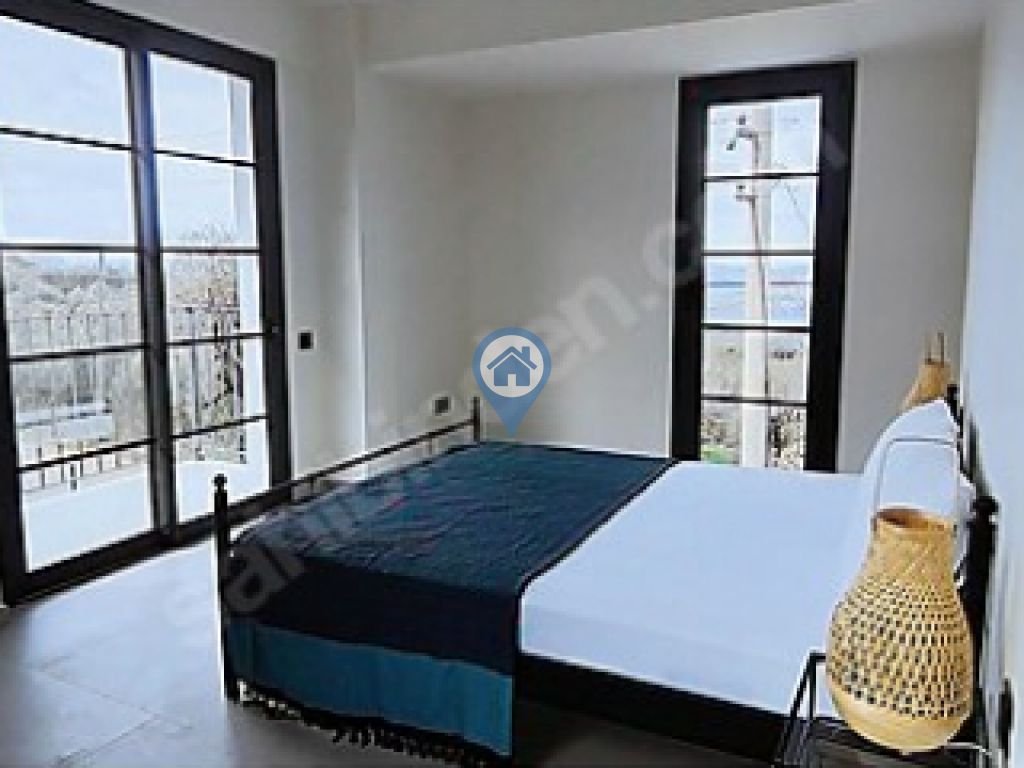 DENİZ MANZARALI LÜKS YAŞAM VİLLASI